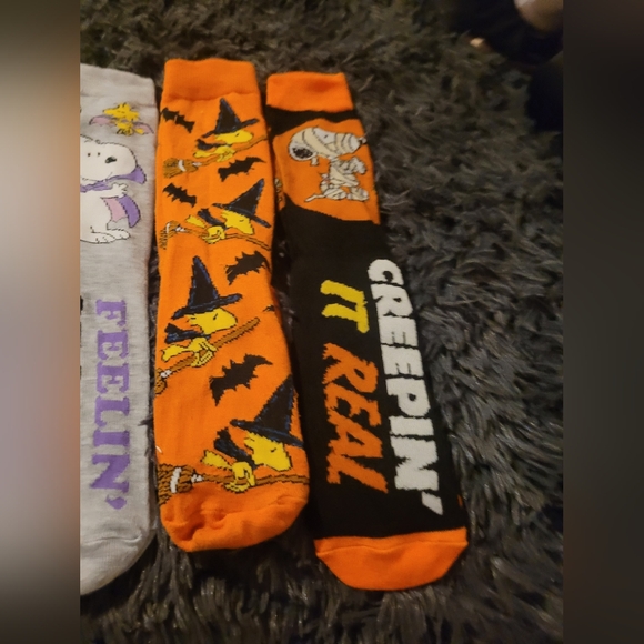 Halloween Themed Peanut Socks Set - Picture 4 of 5